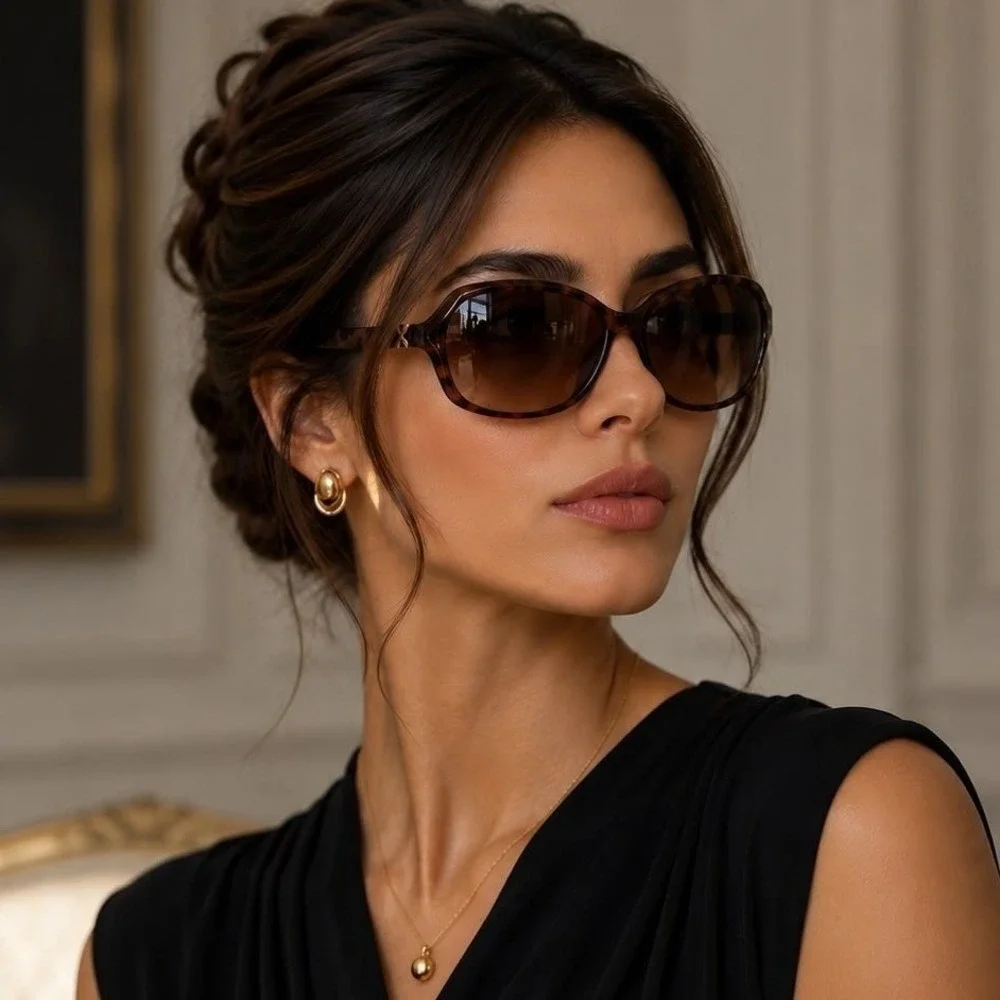 Oscar de la Renta Women Tortoise Sunglasses Brown Gradient Allure